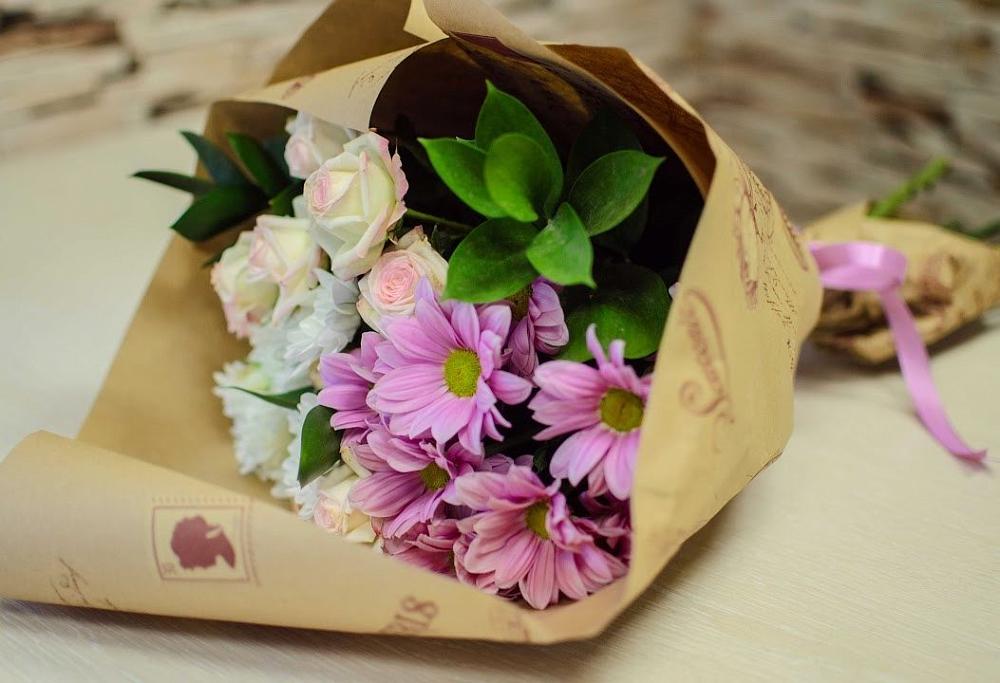 Букет цветов из: Розы и Хризантемы в Мантурове Курской области