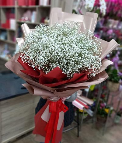 Букет цветов из: Гипсофила в Мантурове Курской области