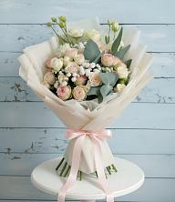 Букет цветов из:  Розы и Лизиантусы в Мантурове Курской области