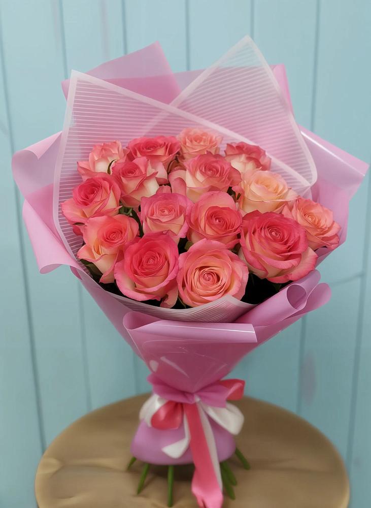Букет 15 Розовых роз Равель в Мантурове Курской области
