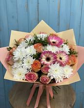 Букет цветов из:  Розы, Герберы и Хризантемы в Мантурове Курской области