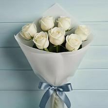 Букет 7 Белых роз Эдлесс Лав в Мантурове Курской области
