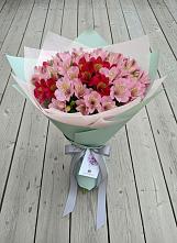 Букет цветов из:  Альстромерии в Мантурове Курской области
