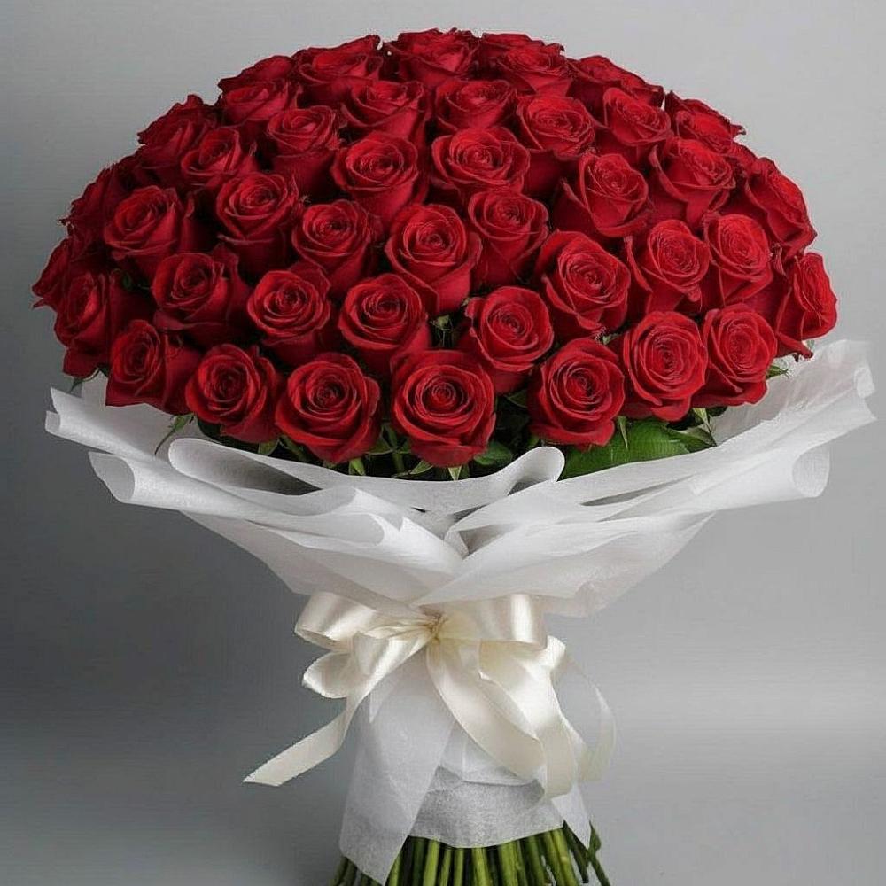 Букет 101 Красная роза Блэк Мэджик в Мантурове Курской области