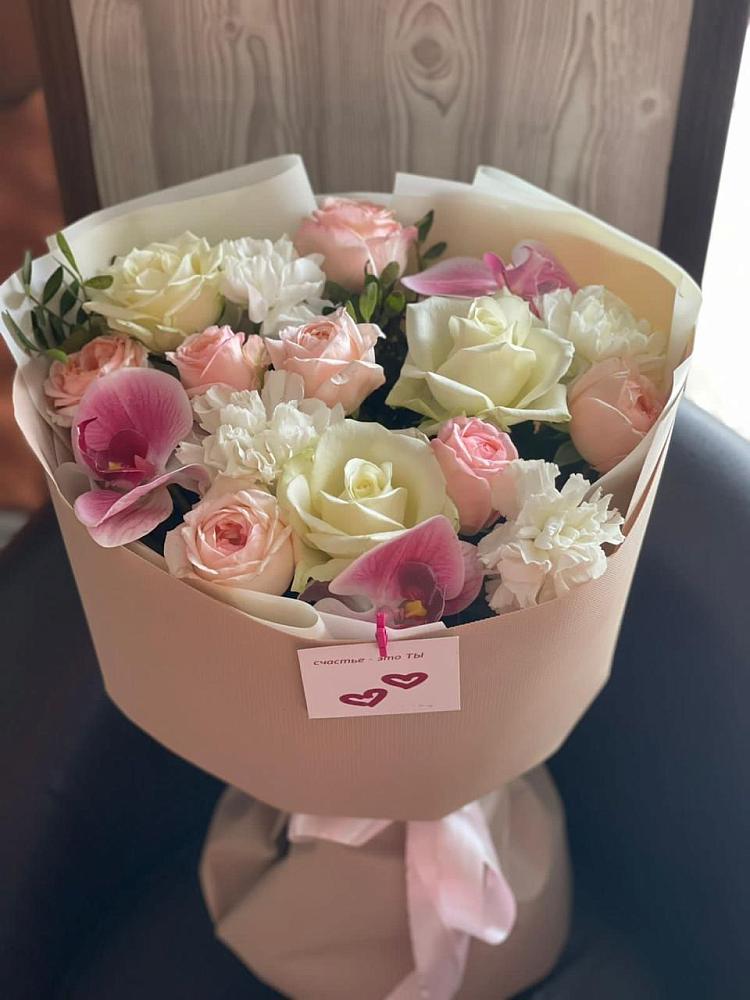 Букет цветов из: Орхидеи, Розы и Гвоздики в Мантурове Курской области