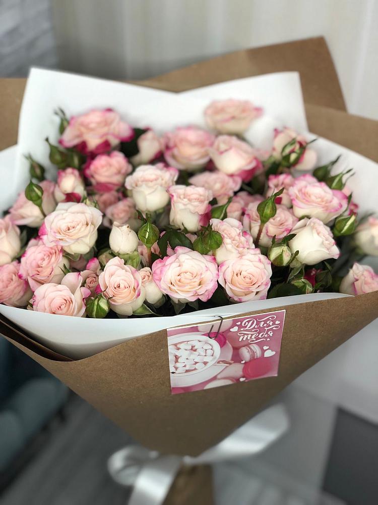 Букет цветов из: Розы в Мантурове Курской области