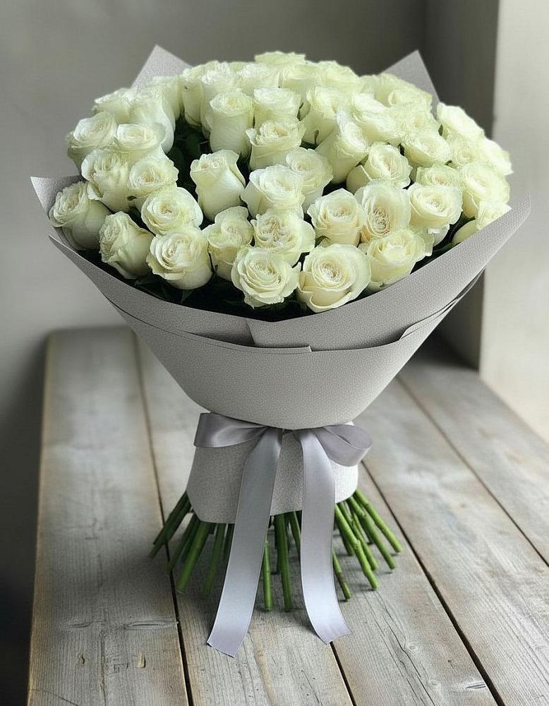 Букет 35 Белых роз в Мантурове Курской области