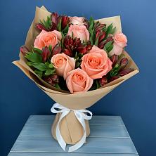 Букет цветов из:  Розы и Альстромерии в Мантурове Курской области