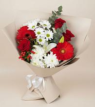 Букет цветов из:  Розы, Хризантемы, Герберы и Лилии в Мантурове Курской области