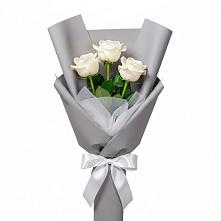 Букет 3 белые розы в Мантурове Курской области