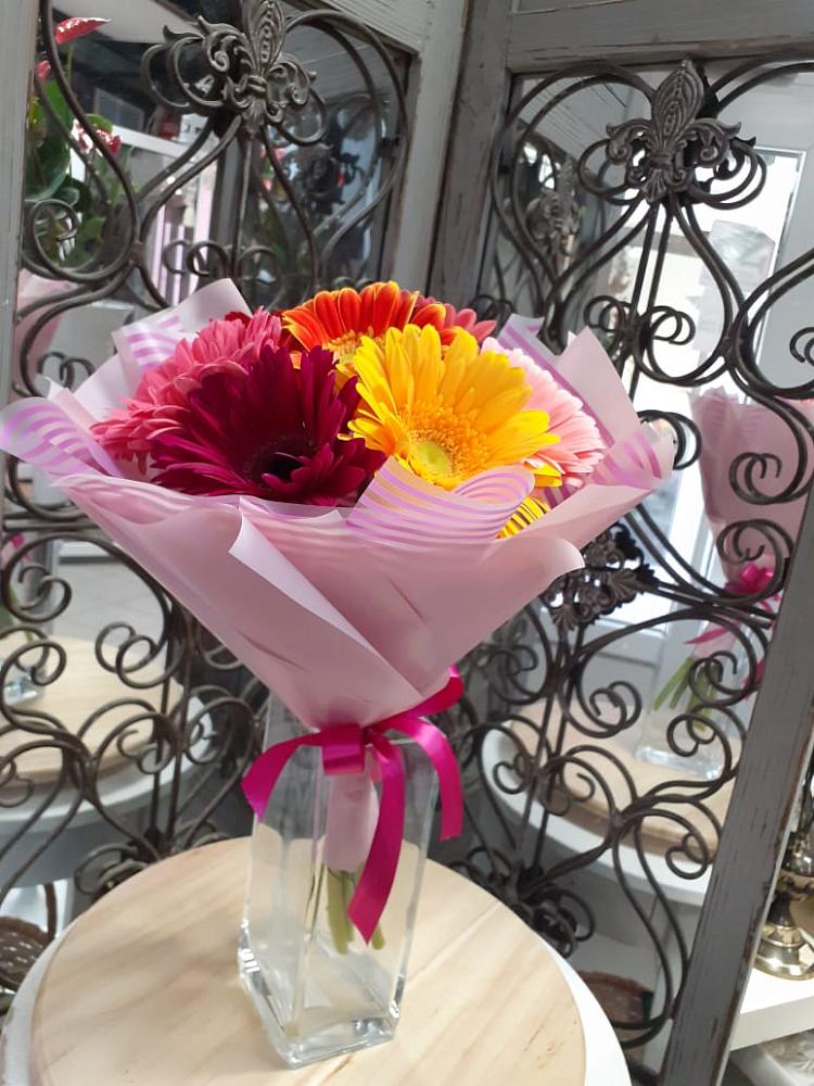 Букет цветов из: Герберы в Мантурове Курской области