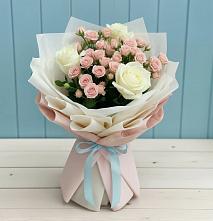 Букет цветов из:  Розы в Мантурове Курской области