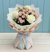 Букет цветов из:  Розы в Мантурове Курской области