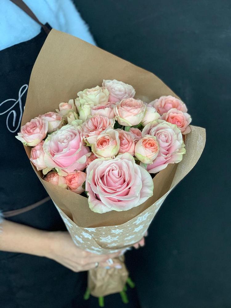 Букет цветов из: Хризантемы и Розы в Мантурове Курской области