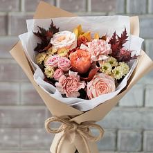 Букет цветов из:  Гвоздики, Хризантемы и Розы в Мантурове Курской области