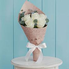 Букет цветов из:  Розы в Мантурове Курской области