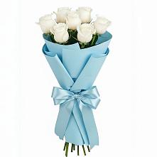 Букет 7 белых роз Проуд в Мантурове Курской области