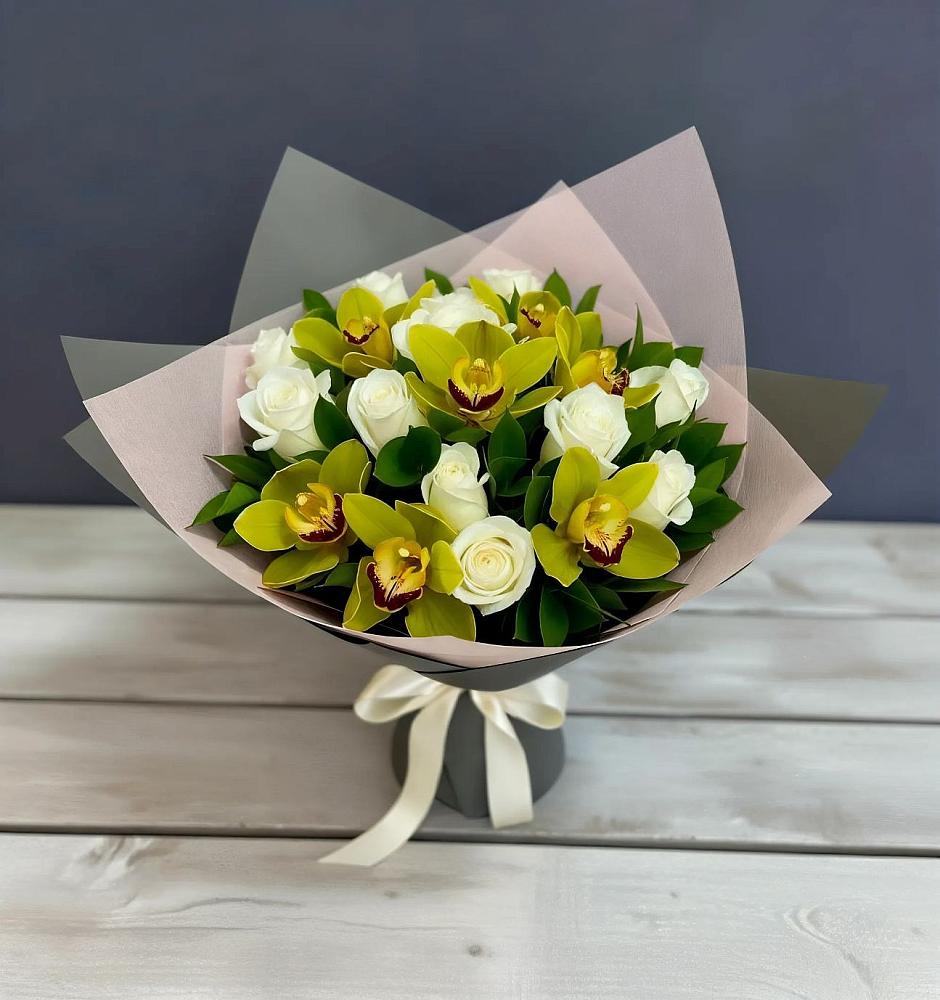 Букет цветов из: Орхидеи и Розы в Мантурове Курской области