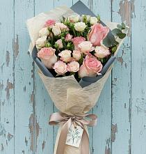 Букет цветов из:  Розы #REPLACE_PRED# Мантурове Курской области
