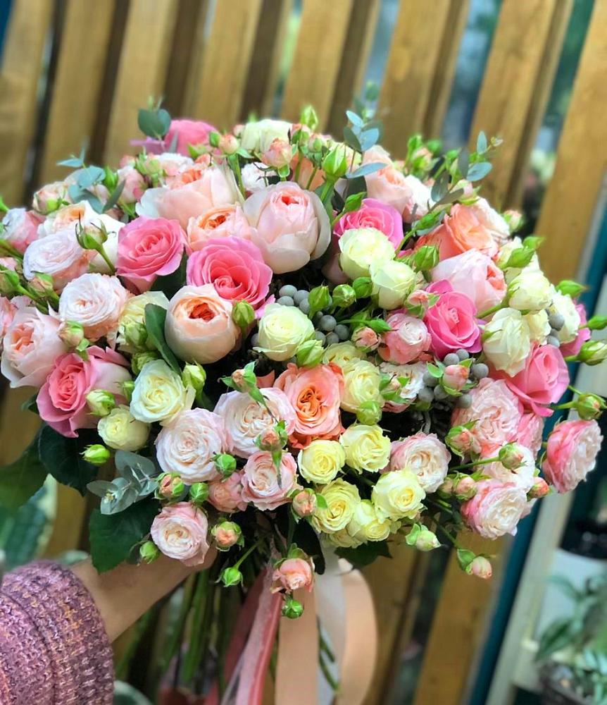 Букет цветов из: Розы в Мантурове Курской области