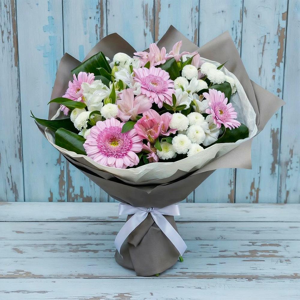 Букет цветов из: Герберы, Альстромерии и Хризантемы в Мантурове Курской области