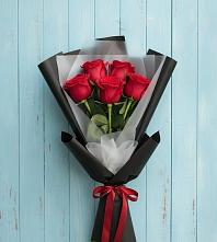 Букет цветов из:  Розы в Мантурове Курской области